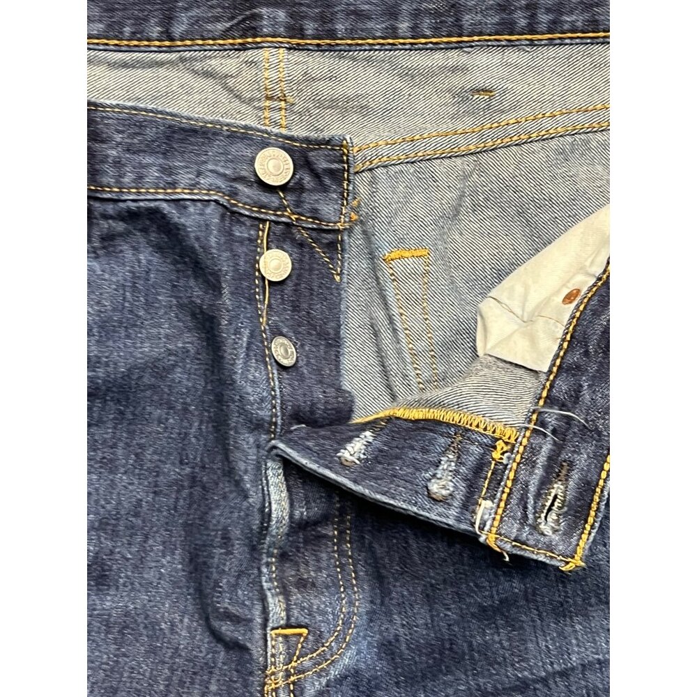Levi's 501 Button Fly Medium Wash Straight Leg Men's Denim Jeans 38 X 34 - Picture 7 of 10